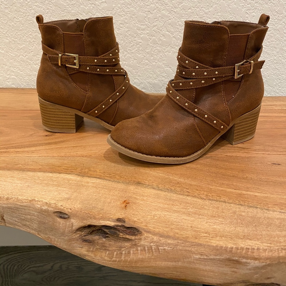 MIA Boots, Size 1